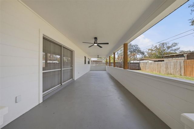 8014 N LYNN AVENUE, Tampa, FL 33604