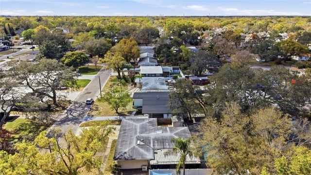 8014 N LYNN AVENUE, Tampa, FL 33604