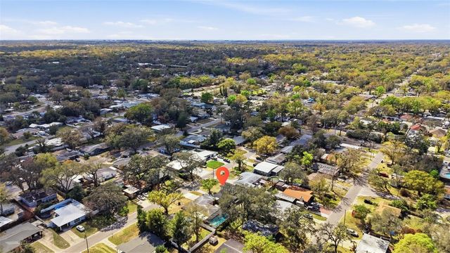 8014 N LYNN AVENUE, Tampa, FL 33604