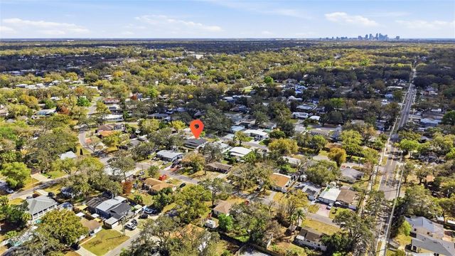 8014 N LYNN AVENUE, Tampa, FL 33604