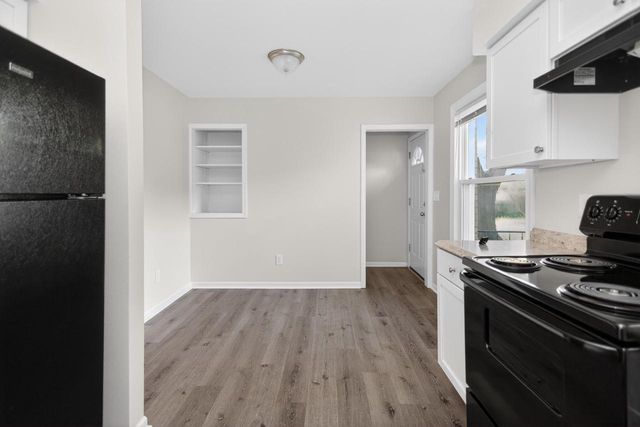 8531 W Lawrence AVENUE, Milwaukee, WI 53225