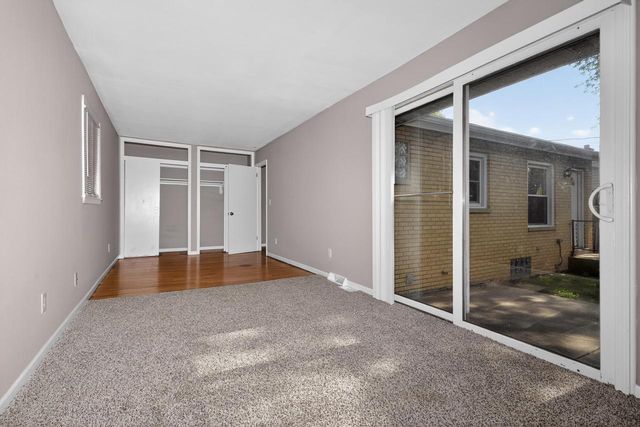 8531 W Lawrence AVENUE, Milwaukee, WI 53225