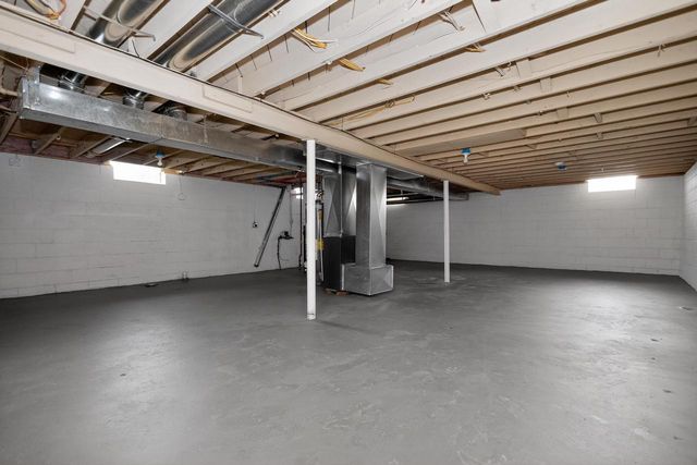 8531 W Lawrence AVENUE, Milwaukee, WI 53225