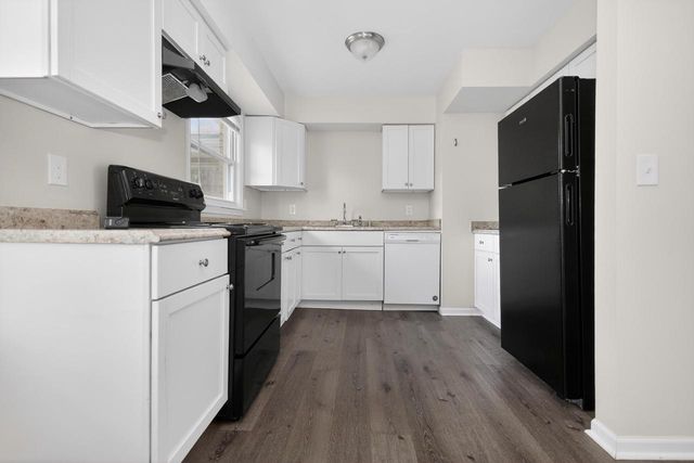8531 W Lawrence AVENUE, Milwaukee, WI 53225