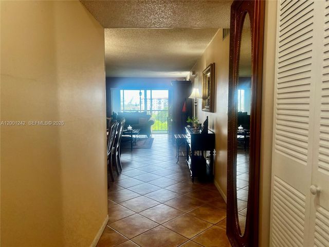 5860 NW 44th Street 804, Lauderhill, FL 33319