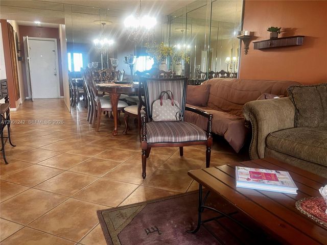 5860 NW 44th Street 804, Lauderhill, FL 33319