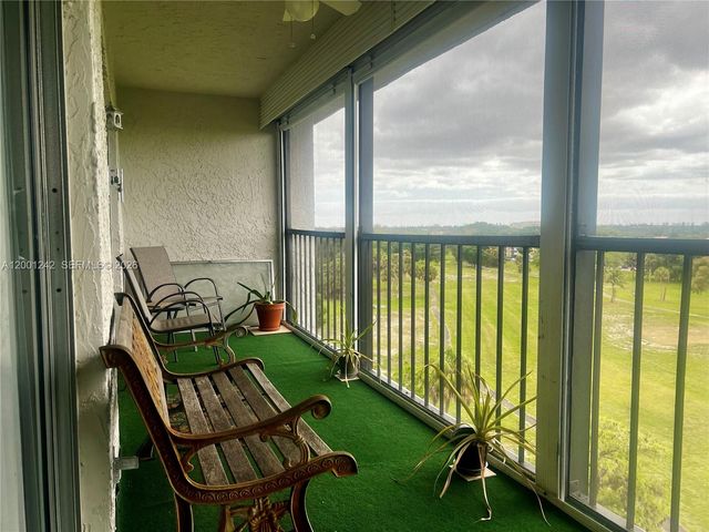 5860 NW 44th Street 804, Lauderhill, FL 33319