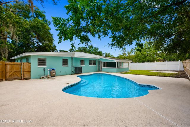 2234 LA VALLE Drive, Jacksonville, FL 32210