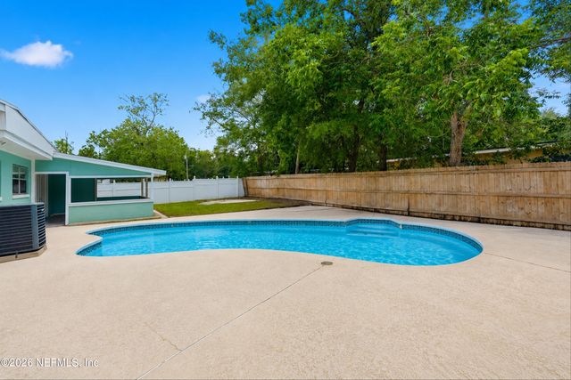 2234 LA VALLE Drive, Jacksonville, FL 32210