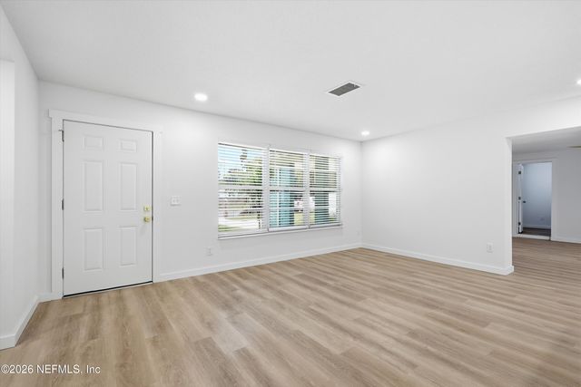 2234 LA VALLE Drive, Jacksonville, FL 32210