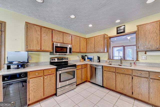 2100 Oak Village Lane, Lawrenceville, GA 30043