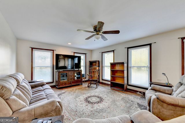 2100 Oak Village Lane, Lawrenceville, GA 30043