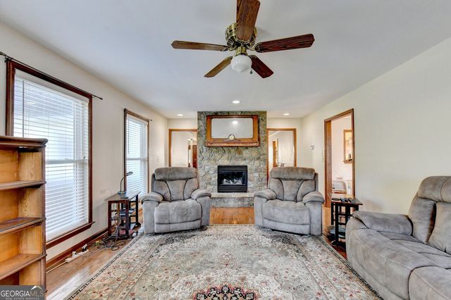 2100 Oak Village Lane, Lawrenceville, GA 30043
