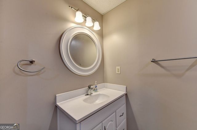2100 Oak Village Lane, Lawrenceville, GA 30043