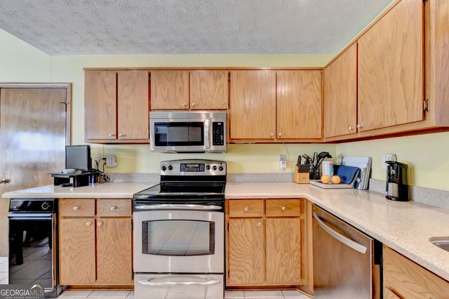 2100 Oak Village Lane, Lawrenceville, GA 30043