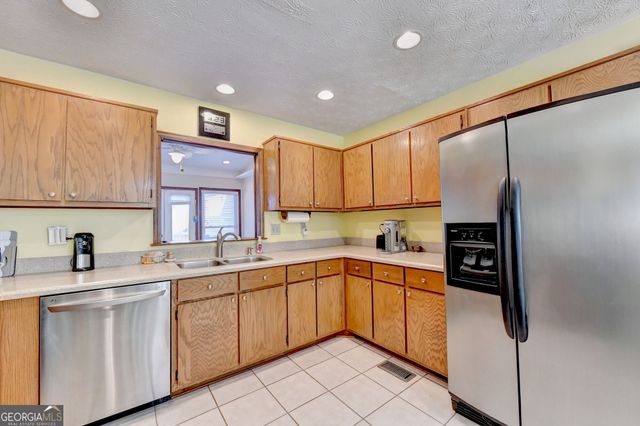 2100 Oak Village Lane, Lawrenceville, GA 30043