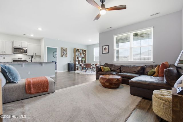 2512 Sandy Banks Lane, Wilmington, NC 28401