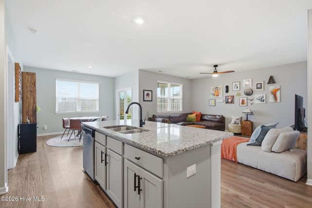 2512 Sandy Banks Lane, Wilmington, NC 28401