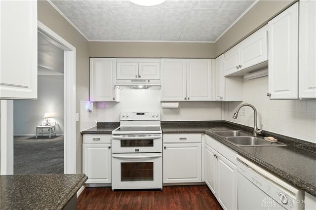 3103 Cloister Lane, Dayton, OH 45449
