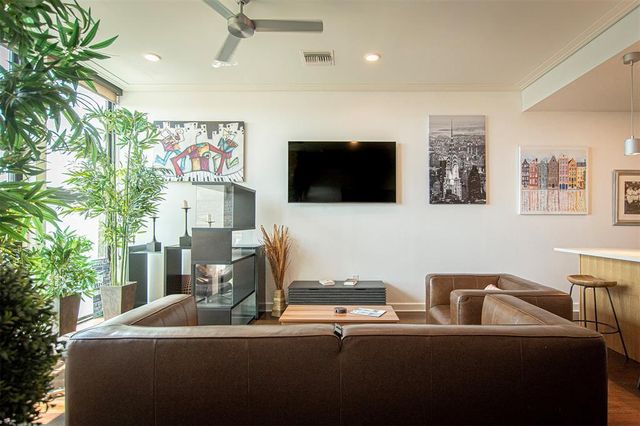 1322 E 12th ST 405, Austin, TX 78702
