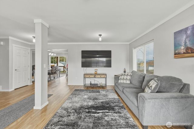 232 Shoreview Drive, Kelso, WA 98626