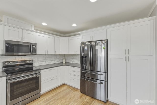 232 Shoreview Drive, Kelso, WA 98626