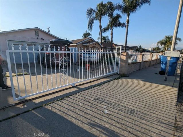 1361 S Mountain View Avenue, Pomona, CA 91766