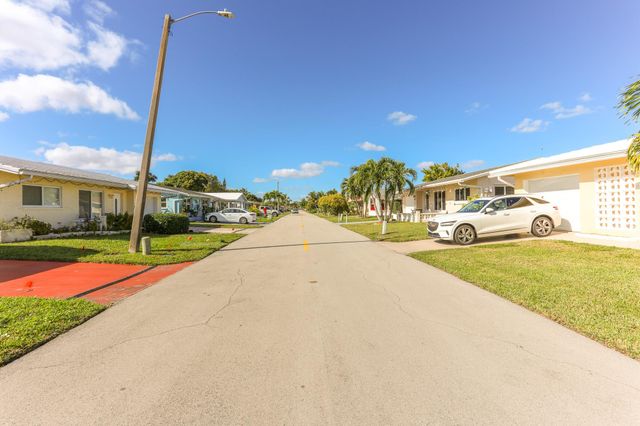 4513 NW 44th St, Tamarac, FL 33319