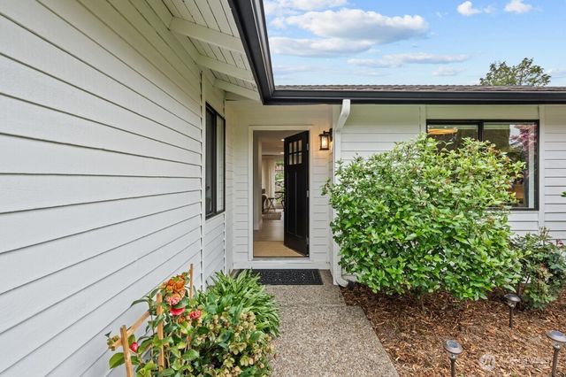 17420 158th Avenue SE, Renton, WA 98058