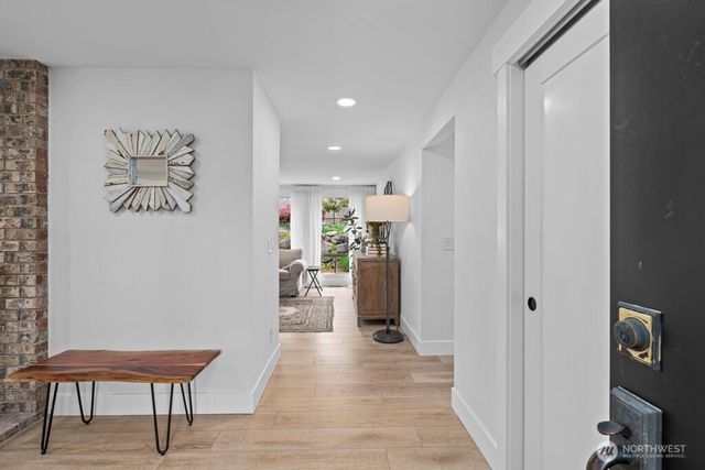 17420 158th Avenue SE, Renton, WA 98058