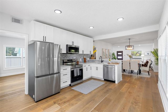 718 34TH AVENUE S, St Petersburg, FL 33705