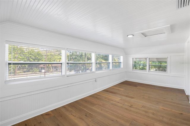 718 34TH AVENUE S, St Petersburg, FL 33705