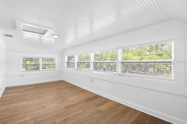 718 34TH AVENUE S, St Petersburg, FL 33705