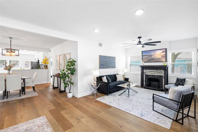 718 34TH AVENUE S, St Petersburg, FL 33705