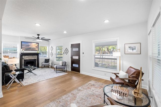 718 34TH AVENUE S, St Petersburg, FL 33705