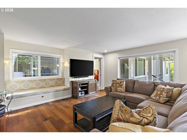 12436 Sw 58TH Ave, Portland, OR 97219