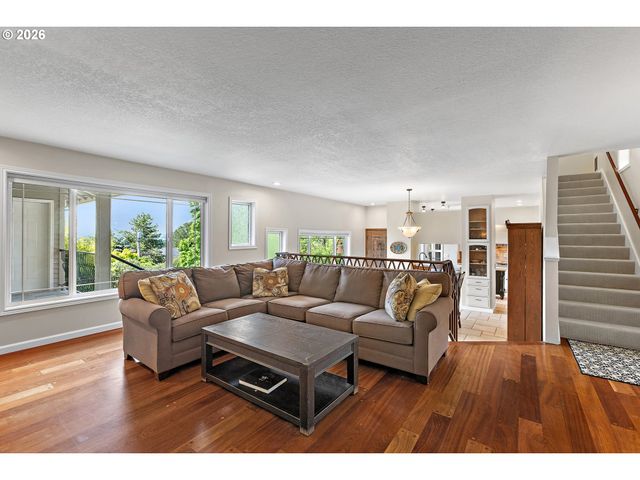 12436 Sw 58TH Ave, Portland, OR 97219