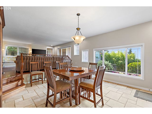 12436 Sw 58TH Ave, Portland, OR 97219