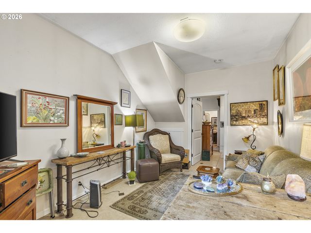 12436 Sw 58TH Ave, Portland, OR 97219