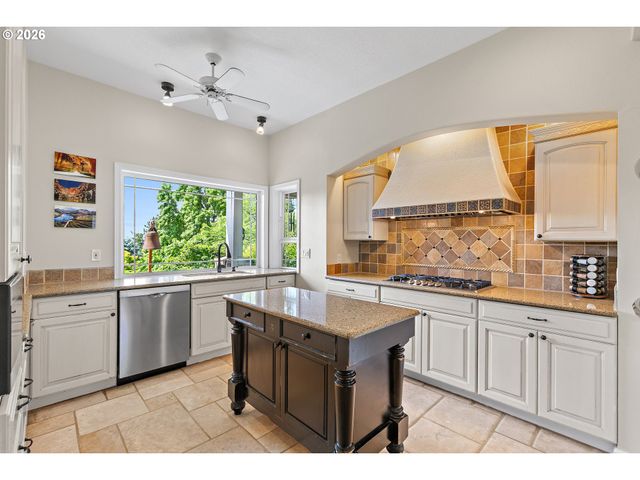 12436 Sw 58TH Ave, Portland, OR 97219