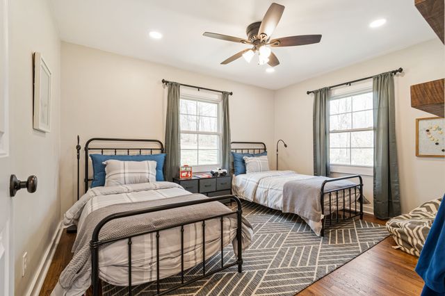 3301 Natural Bridge Rd, Waynesboro, TN 38485