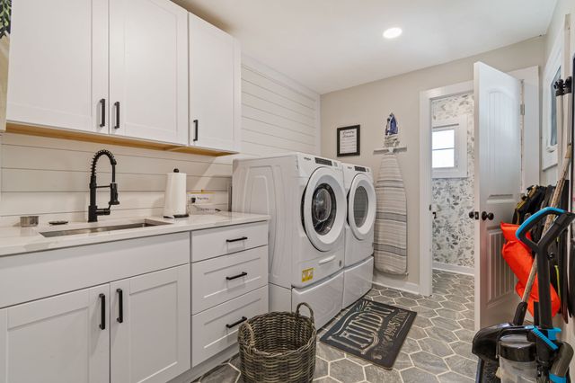 3301 Natural Bridge Rd, Waynesboro, TN 38485