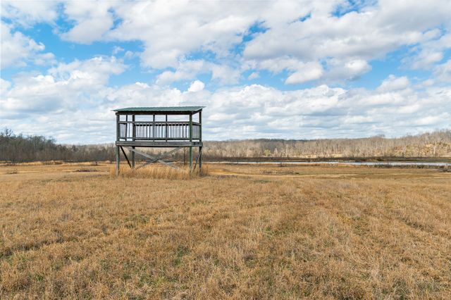 3301 Natural Bridge Rd, Waynesboro, TN 38485