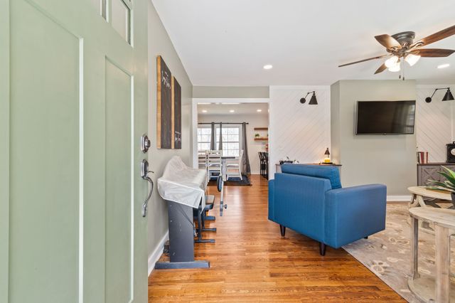 3301 Natural Bridge Rd, Waynesboro, TN 38485