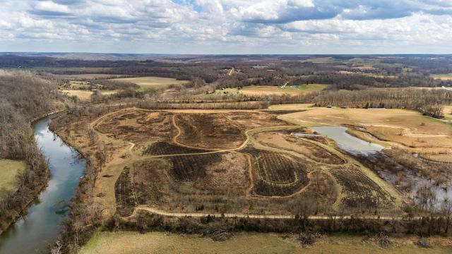 3301 Natural Bridge Rd, Waynesboro, TN 38485