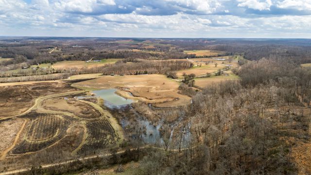 3301 Natural Bridge Rd, Waynesboro, TN 38485