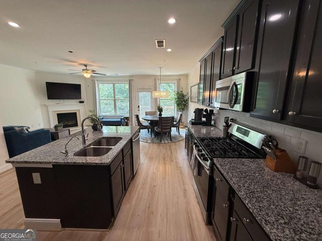 379 Cherryhill Lane, Woodstock, GA 30188