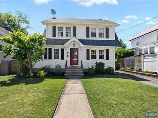 146 Kensington Avenue, Norwood, NJ 07648