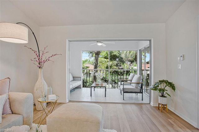 821 Gulf Pavilion DR 206, Naples, FL 34108