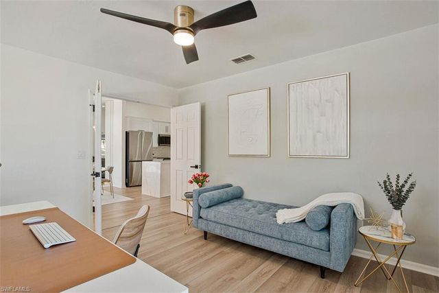 821 Gulf Pavilion DR 206, Naples, FL 34108